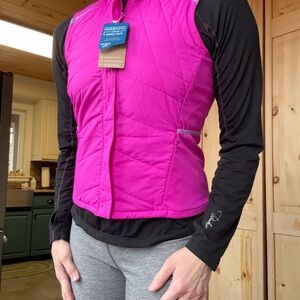 Brooks  Women's Pink running vest